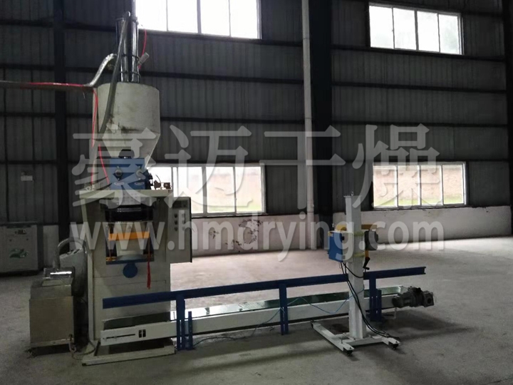 XSG系列旋轉(zhuǎn)閃蒸干燥機(jī)