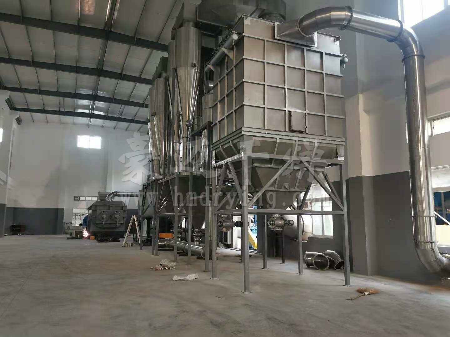 魚(yú)粉生產(chǎn)線、成套魚(yú)粉烘干設(shè)備