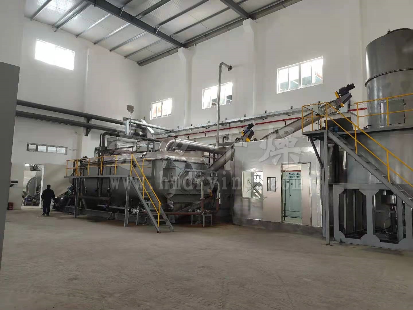 魚(yú)粉生產(chǎn)線、成套魚(yú)粉烘干設(shè)備